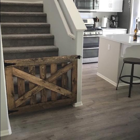 Handmade wood baby/pet gate - Picture 2 of 6